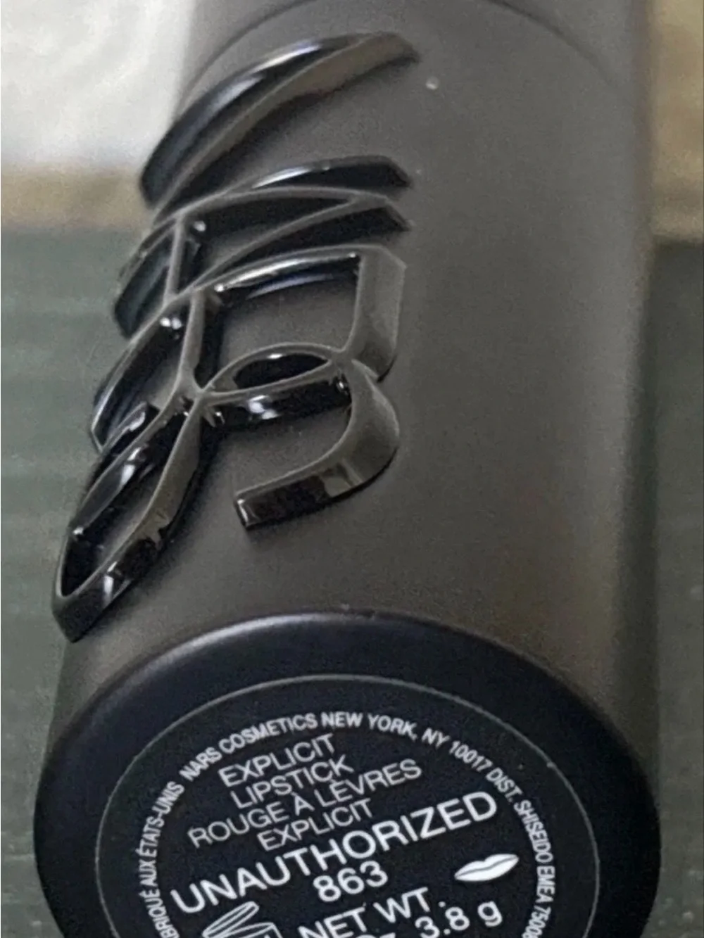 NARS Explicit Lipstick UNAUTHORIZED 863 - 0.13oz / 3.8g - FULL SIZE NOB
